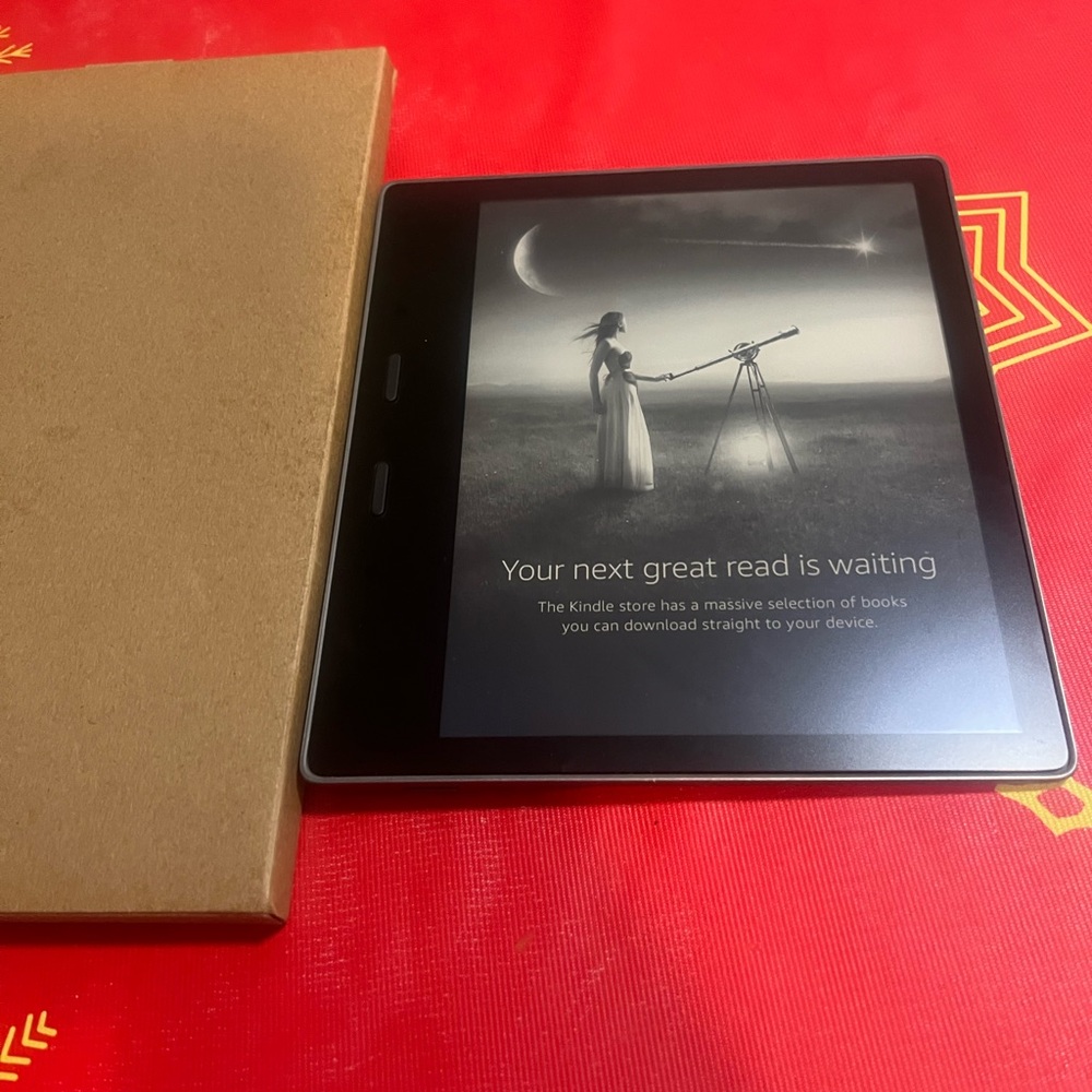 Kindle Oasis E-Reader - Black free mini pastel canvas tote bag when buy this - Picture 2 of 5